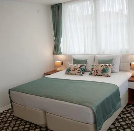 酒店 Hermias Marin 3*